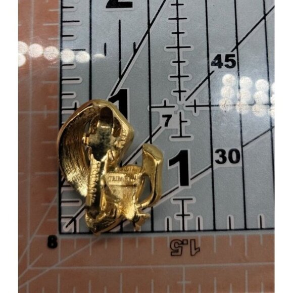 Trifari Pink Ribbon Clip On Earring 1990s Faux Pearl Aurora Borealis Rhinestone - Picture 3 of 15